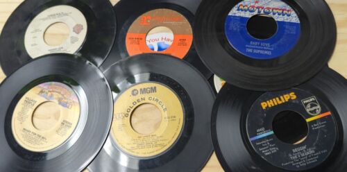50 X 45 rpm Vinyl Singles - Unsleeved Assorted Selection - Wholesale 📦 - Afbeelding 1 van 3