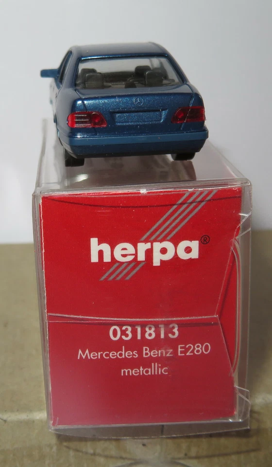Micro Herpa Ho 1/87 Mercedes-benz MB E Classe 280 Blu Scuro Metallo #031813 Box - Immagine 4 di 4