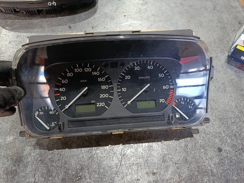 VW Golf 3 III 1H Tacho Tachometer 1H0919860C Kombiinstrument 6160633004