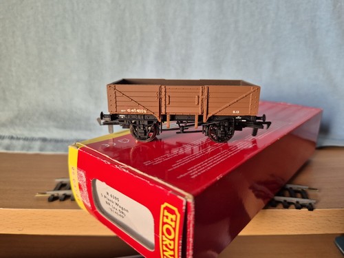 Hornby OO Gauge R.6395 B.R. (Ex S.R.) 5-Bohlenwagen Nr.B414029 sehr gut verpackt | Condition: Used