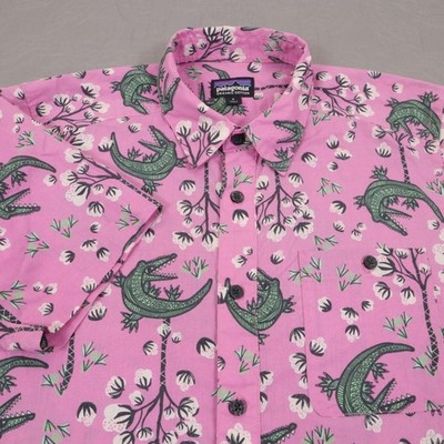 Patagonia Crocodile Button Shirt Mens Small Pink Purple Geometic