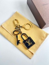 LOUIS VUITTON Bag Charm Keyring Confidence Unisex Accessories w/Box, Dust Bag