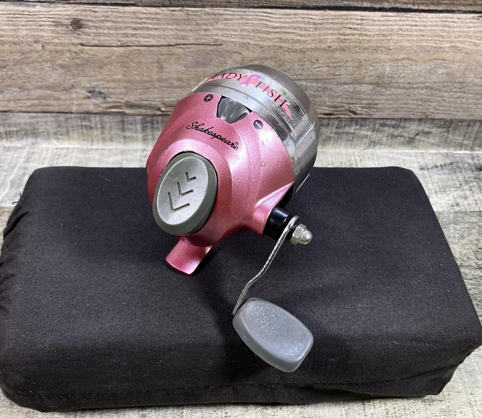 Shakespeare Spincast Reel LSC8 Fishing Reel Pink Professiona