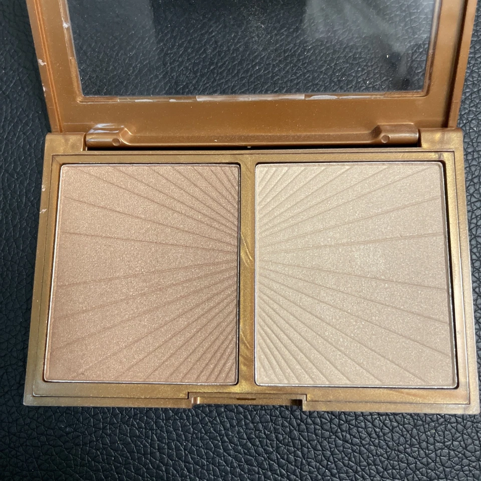 W7 Hollywood Bronze & Glow Duo Compact 13g NIB - Image 3 of 3