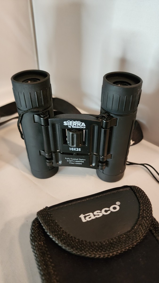 Tasco Sierra Binoculars 10 x 42 Waterproof Fogproof FOV 304FT Plus Bonus  10X25