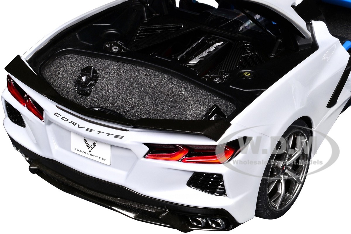 2020 CHEVROLET CORVETTE C8 STINGRAY CERAMIC GRAY 1/18 MODEL CAR BY