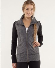 NWOT Lululemon Daily Yoga Jacket Coco Pique Black/Black Size 4 A10 