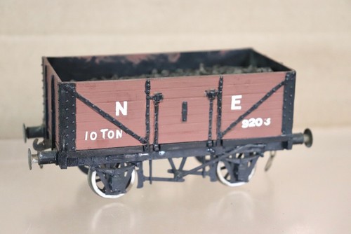 AHK ZIERLEISTEN BAUSATZ GEBAUT SPUR 0 NE 10 TON 7 BOHLENWAGEN 9203 NV | Condition: Used