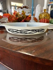 Vintage Pyrex White Black Barbed Wire Oval Divided 1 ½ Quart Casserole Dish