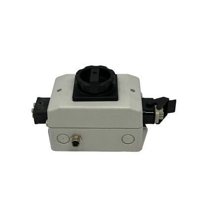 Genuine Siemens 3LD2164-1GP51 Switch Disconnector 25A 3-Pole IP65 NWOB