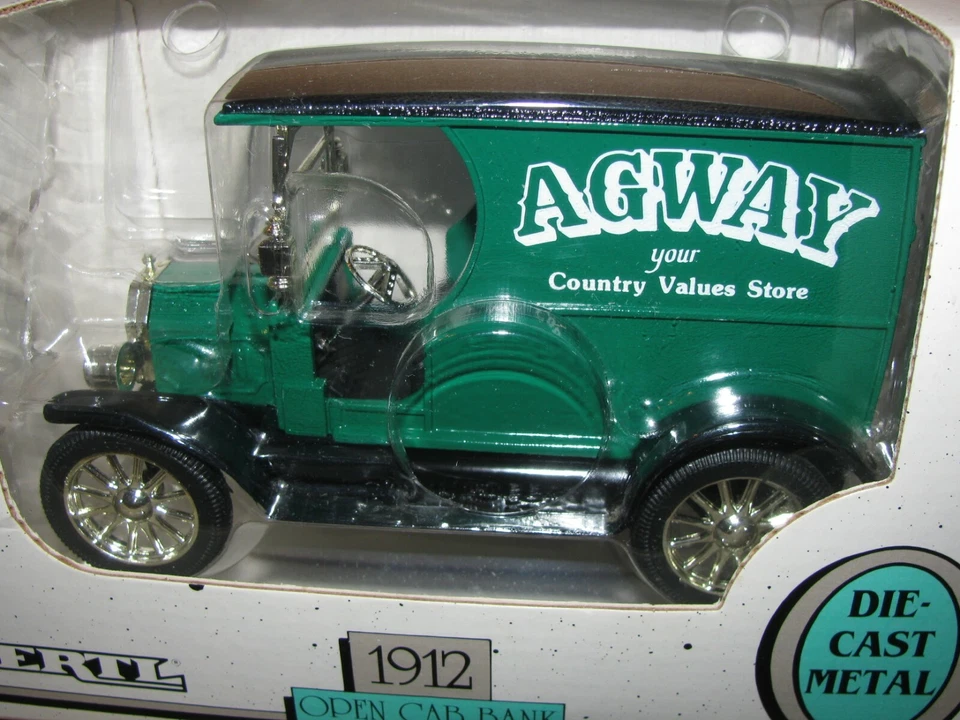 Camión Ford Ertl 1912 cabina abierta AGWAY COUNTRY VALUE STORE banco de monedas juguete 1:25 Foto 2 de 4