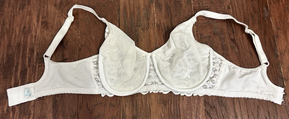 Sutiã Vintage Olga 32D Simplesmente Perfeito Semitransparente Floral Renda Aro Cottagecore - Imagem 3 de 4