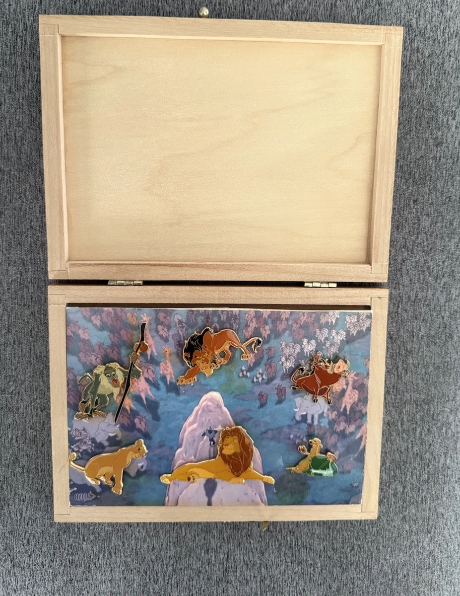 ライオンキング PIN COLLECTION DISNEY STORE THE LION KING 1994 PIN COLLECTION WOOD BOX 6 PIN SET