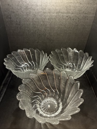 Pons giglio in vetro Indiana ? Ciotola opaca 4” foglie scolpite vintage x 3 - Foto 1 di 9