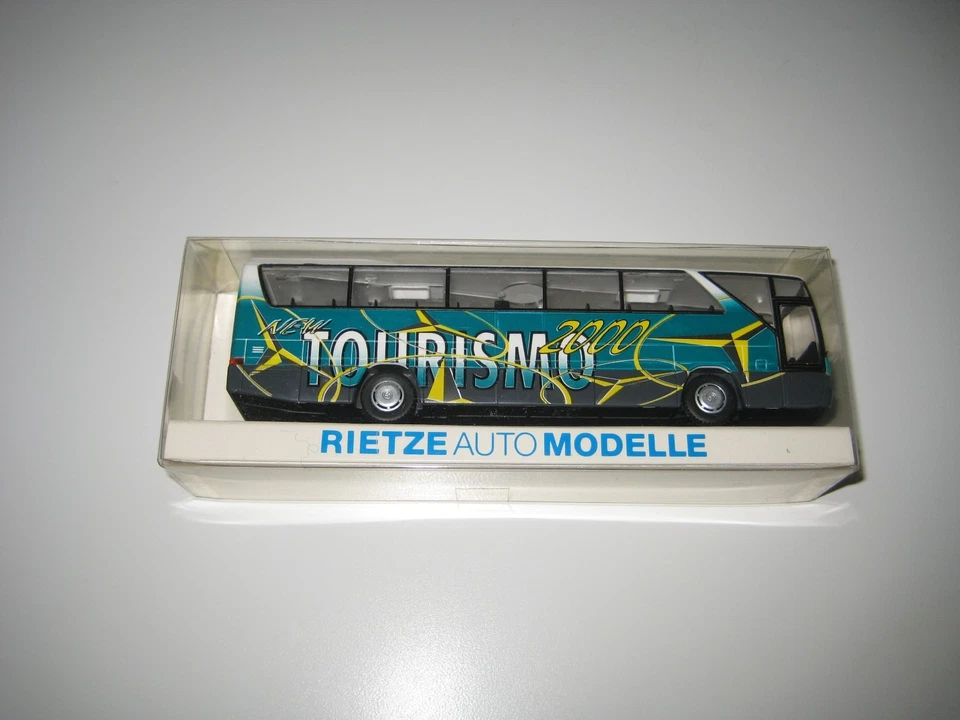 Rietze H0 61250 - Autobús Mercedes-Benz O 350 "NEW TOURISMO 2000" - Imagen 2 de 4