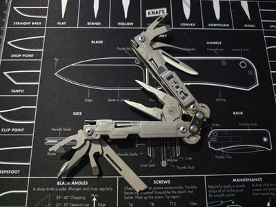 SOG PowerAccess 12-in-1 Stainless Steel Multi-Tool Pliers Knife Pocket Clip