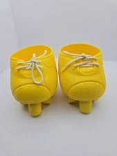 VTG Cabbage Patch Kids Doll CPK Yellow Vinyl Roller Skates w/Laces EUC