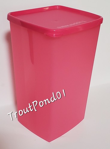 Tupperware Square Rounds 64 oz Vtg Style Freezer Container Pink Freeze It New - Picture 3 of 8