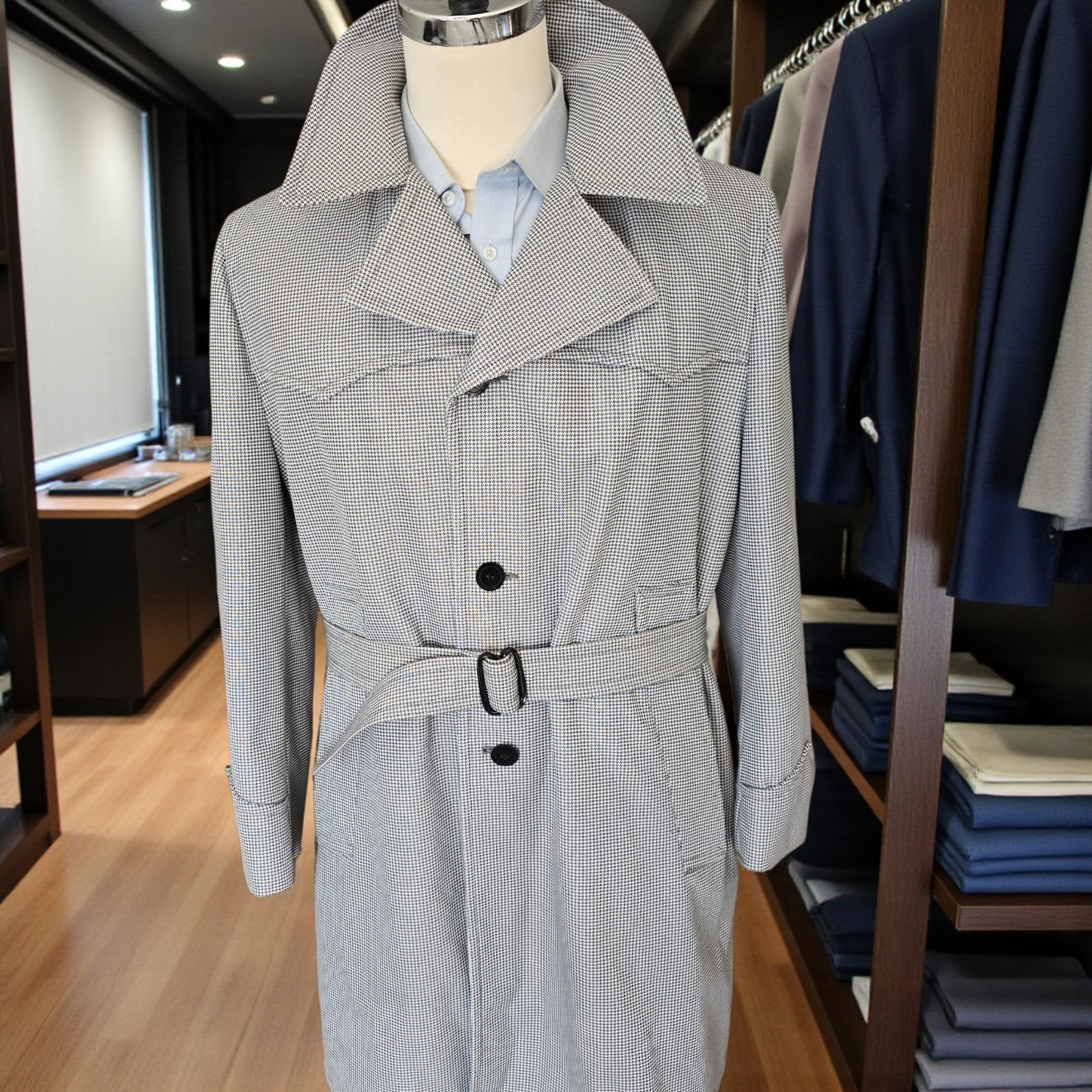 Vintage 1960s Trenchcoat 42r Belted Tailored Removeable Liner Puppytooth