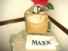NWT   Maxx New York Soft Leather Organizer Zip Top Bag  CAMEL