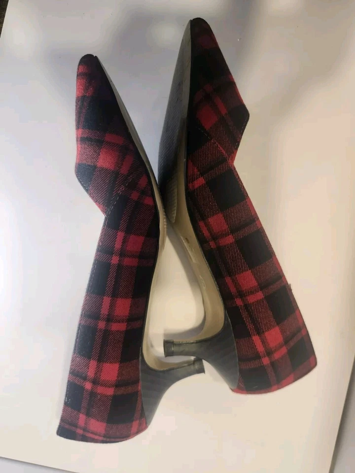 Sole Society Women’s Red & Black Plaid Slip-on Heels Size 6 Kitten Heel Shoe - Image 3 of 4