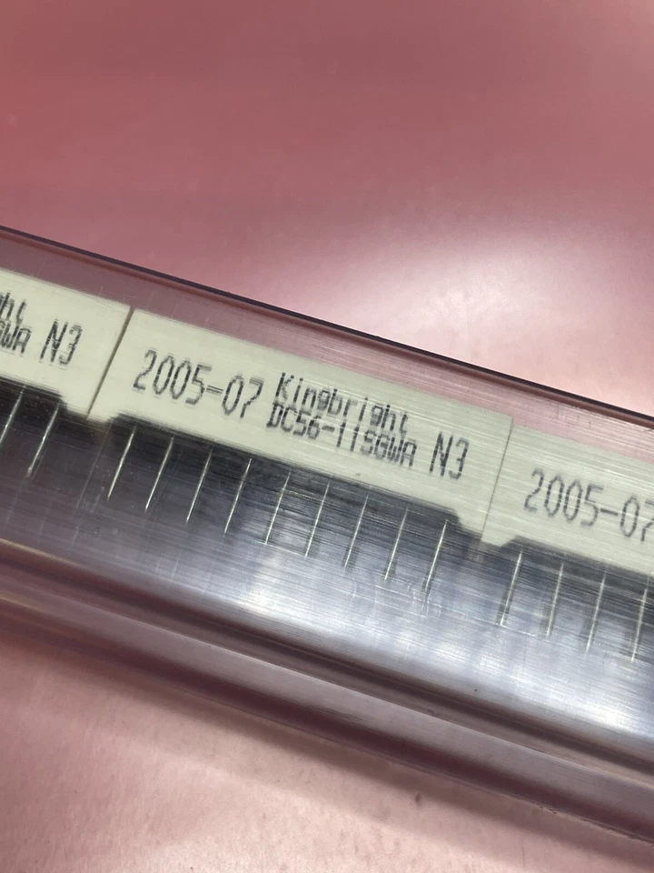 Kingbright (500 Pieces) DC56-11SGWA 2-DIGIT DISPLAY 14MM GREEN 568NM - Image 4 of 4