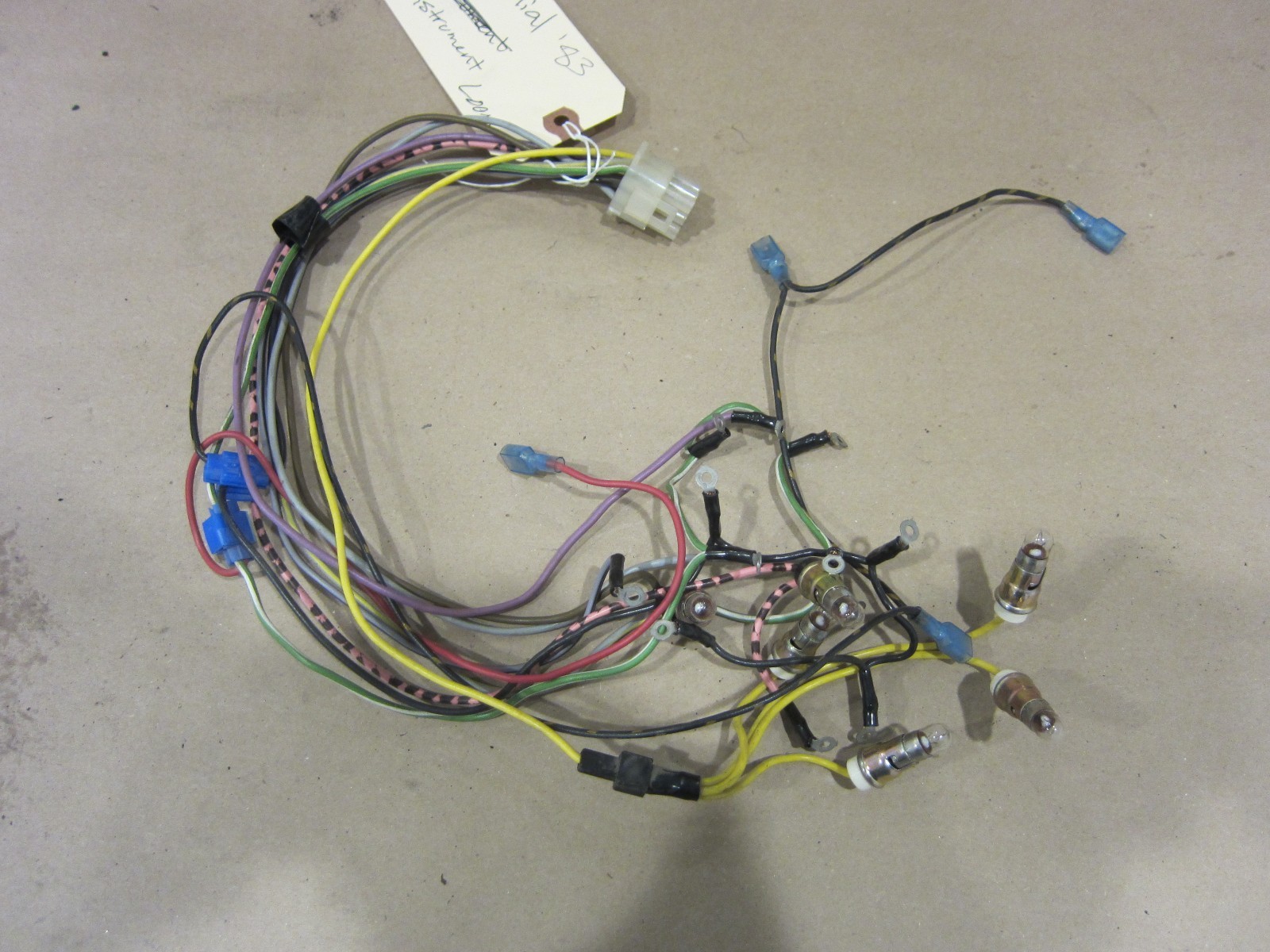 Ferrari Mondial  (1983) Instrument Loom