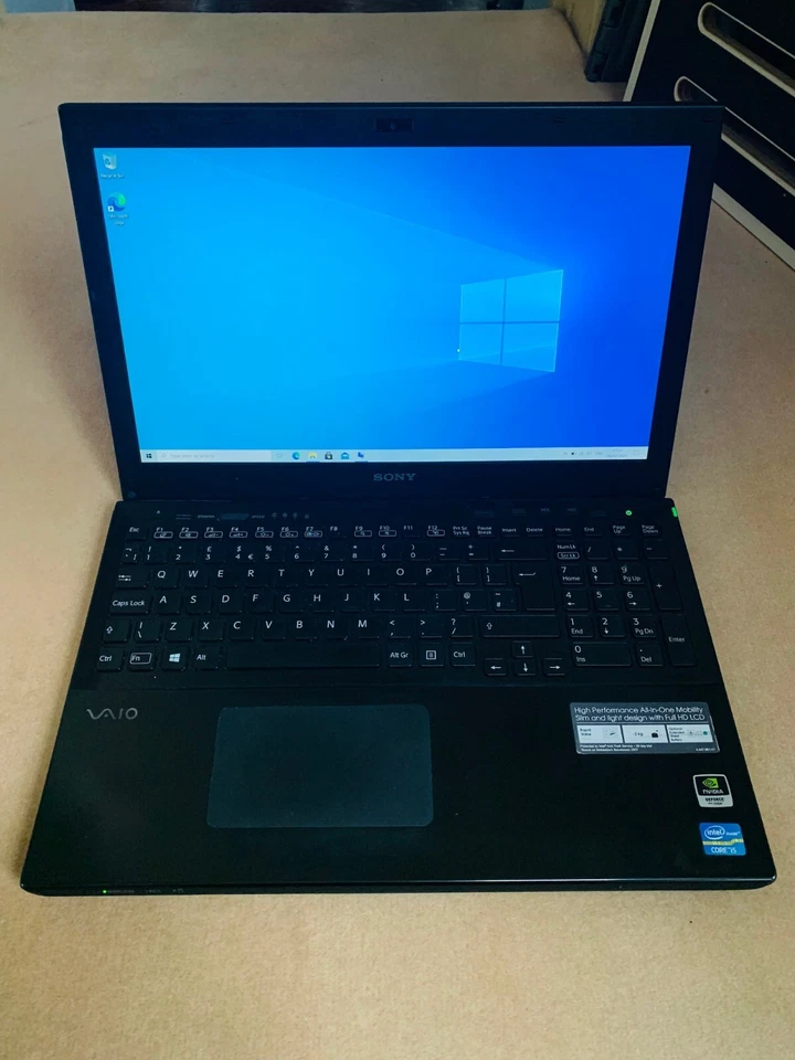Sony Vaio laptop i5-3210M @ 2.5Ghz, 6GB RAM, 500Gb HDD, Black, Moderate Use - Image 3 of 4