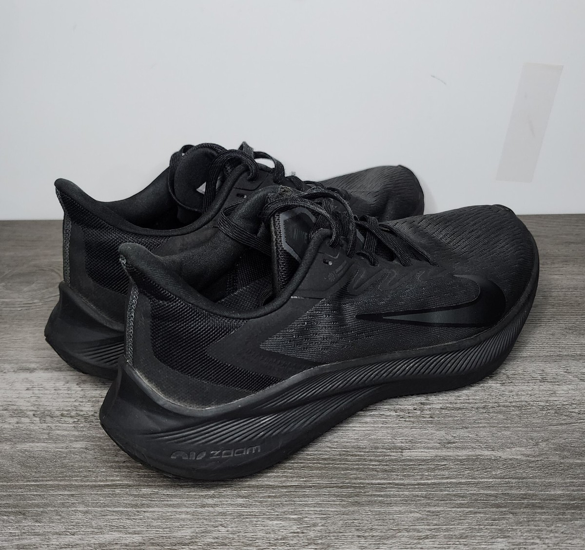 Nike Zoom Winflo 7 Triple Black Women's Sz 8 Running Shoes Nike Zoom Winflo 7 Triple Black Women's Sz 8 Running Shoes