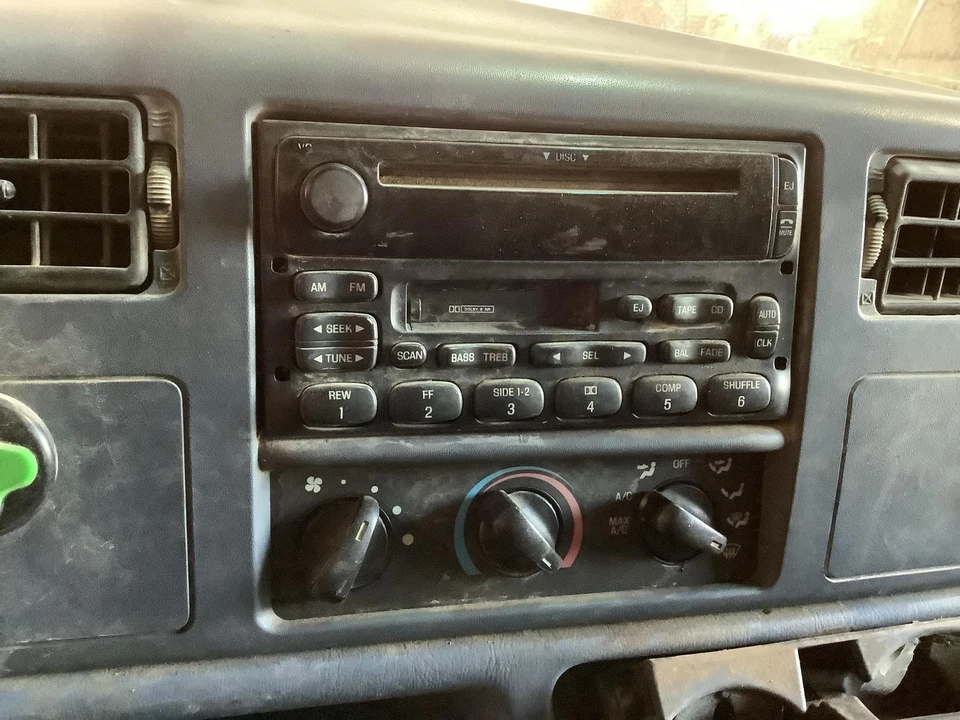 Used Automatic Transmission Shift Lever Assembly fits: 1999 Ford F250SD PICKUP Foto 4 de 4