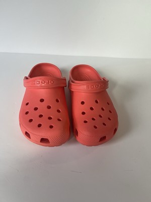   CROCS CLASSIC CLOGS WOMEN S 7 / MEN S 5 PEACH ORANGE EASY, BREEZY, COMFORT 