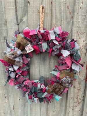 Atemberaubender ganzjähriger Lappenkranz mit Schleife - 13'' rosa grün HARRIS TWEED (BQ3)