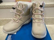 New in Box Columbia Youth Moritza Boots Beige Pink Laces Size Youth 3