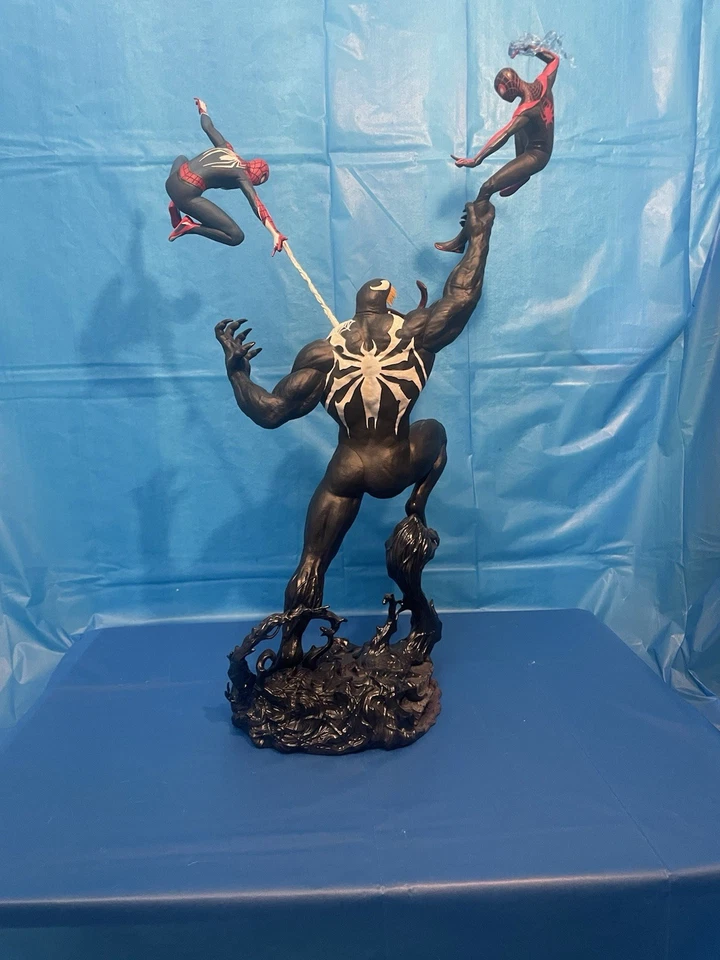 SPIDER-MAN 2 ESTATUA EDICIÓN COLECCIONISTA 19 PULGADAS; MILLAS, PETER, VENOM Foto 4 de 4