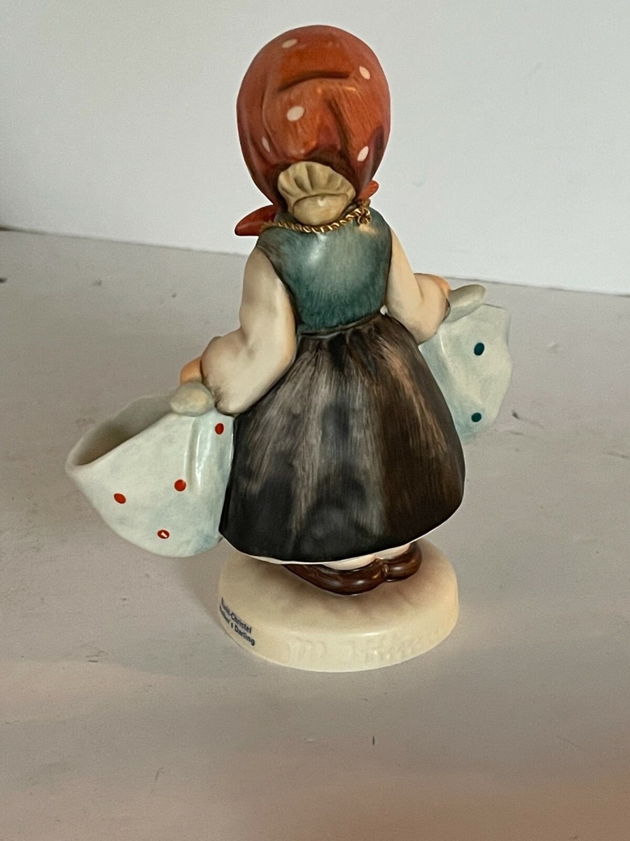 Vintage Hummel Figurine Mother's Darling #175 5.5