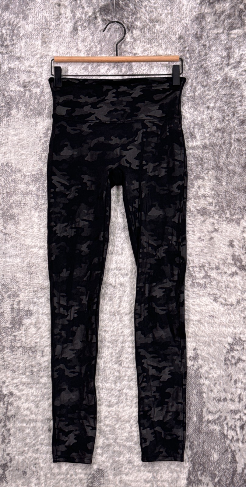 Spanx Leggings Medium Womens Faux Leather Camo Workout