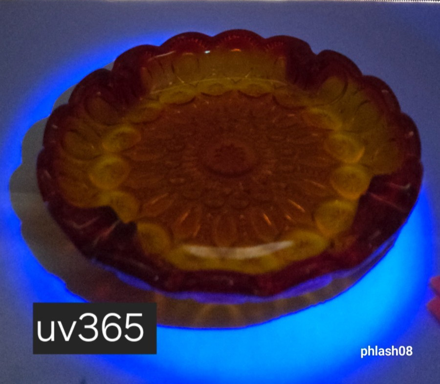 LE Smith, Amberina Moon & Stars Pattern, large Ashtray MCM GLOWS (A3 HE.CC)