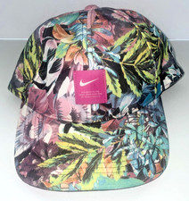 Gorra Nike Golf Floral Ajustable Heritage86 Dri-Fit Talla Única Se Adapta a la mayoría.
