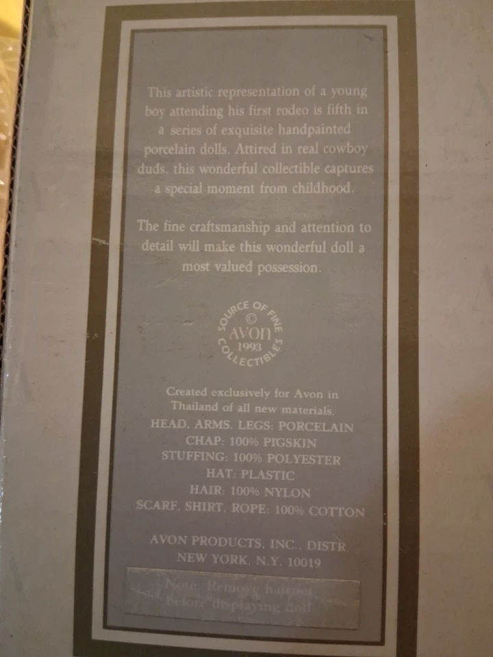 Muñeca de porcelana Dolly favorita vintage de Avon Childhood Dreams Foto 2 de 3