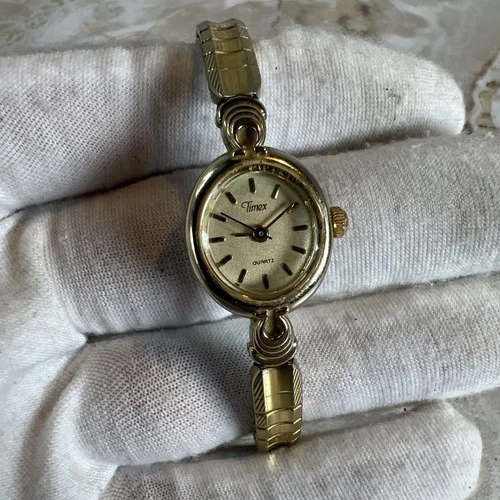Vintage Timex Watch Women 17mm Gold Tone Oval Stretch Band FOR PARTS - UNTESTED