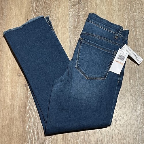 Democracy Ab Technology Kick Flare Jeans Size 2 Mold & Hold NEW Crops