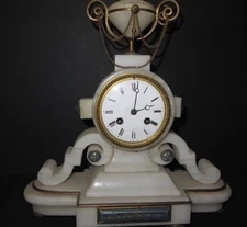 French Alabaster & Brass clock. Paris clockworks.