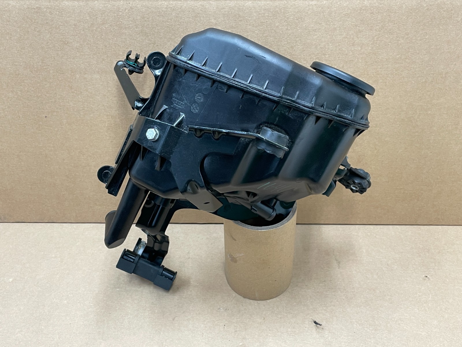 2013-2016 BMW 640i 650i F06 Power Steering Reservoir W/Bracket 1646 OEM