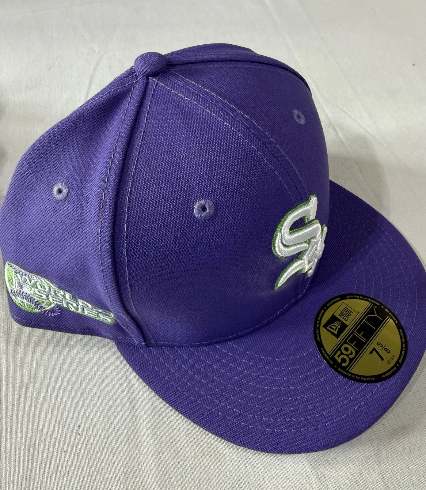 Chicago White Sox 2005 World Series Fitted Hat Cap 7 5/8 New Era Purple Lime NEW