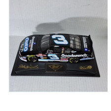 Revell Collection Club 1:24 Chevrolet Monte Carlo OREO Dale Earnhardt 2001