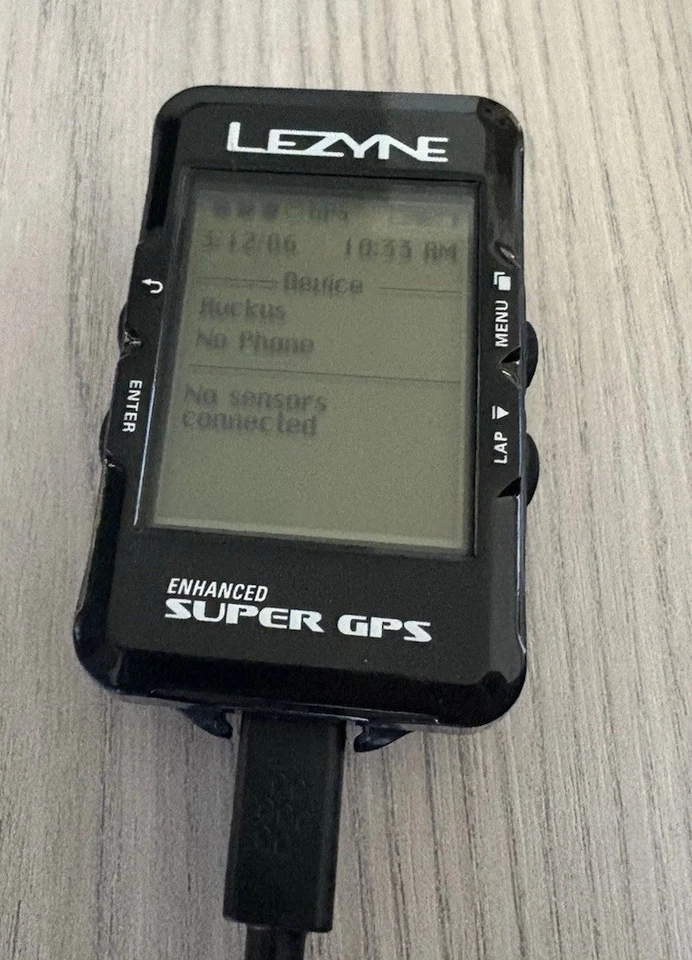 Computadora de ciclismo Lezyne SUPER GPS. Mejorado. Foto 2 de 4