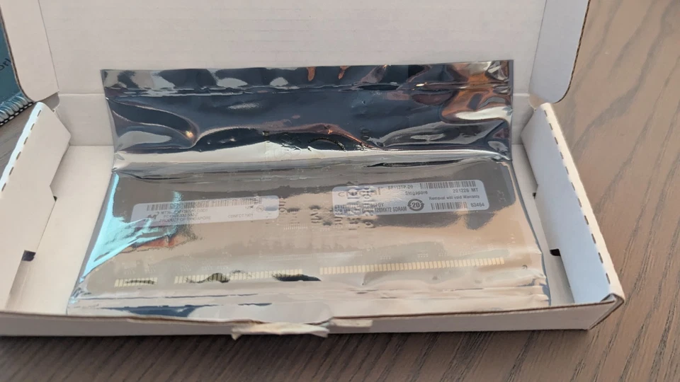 Crucial 1GB PC133 (Legacy) memory module 1 x 1 GB SDR SDRAM 133 MHz - MT36LSDF.. - Image 2 of 2