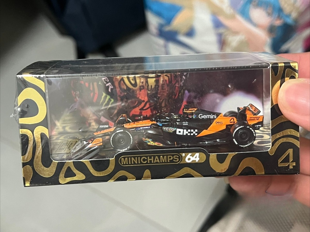 Minichamps 1/64 McLaren MCL38 Lando Norris HEC Beijing Golden