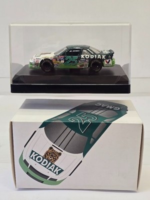 Quartzo Chevy Lumina 1990 Ken Schrader Kodiak NASCAR 1:43 Diecast Boxed