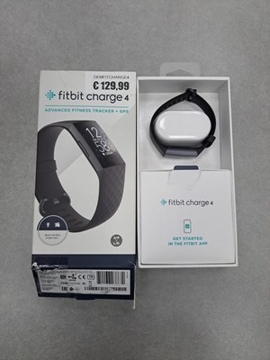Fitbit Charge 4 Fitness Monitoring Armband - Schwarz (FB417BKBK)